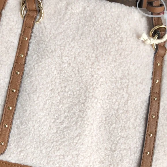 *HOST PICK* Almond Brown Vienna Satchel - Picture 2 of 6